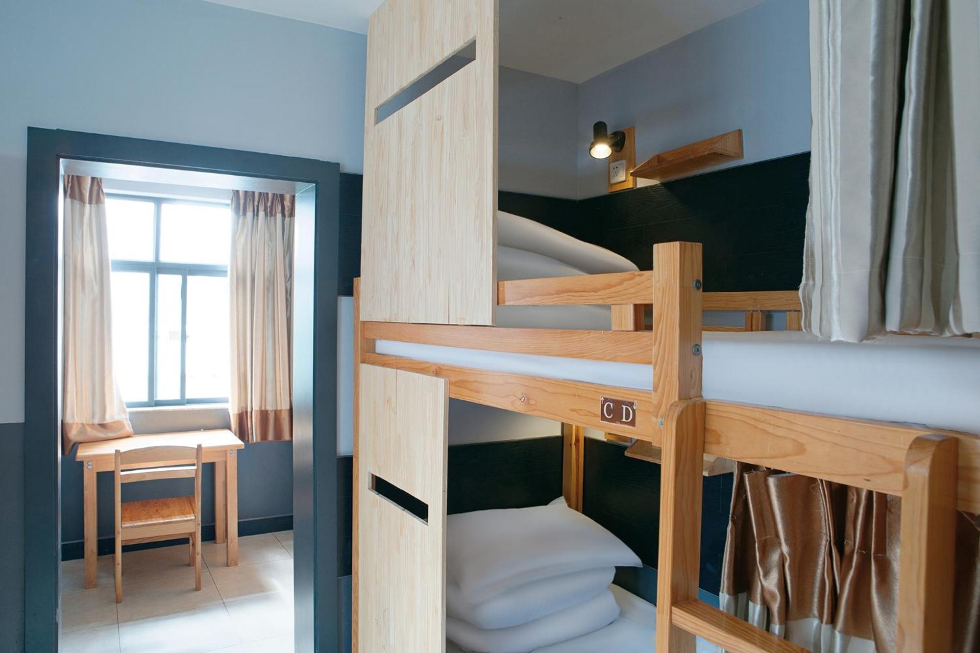 Kunming Upland International Youth Hostel Near The City Center ,2 Mins Walk To The Subway, 2 Mins Walk To The Green Lake, Close To Yuan Tong Temple, Old Street, Yunnan University, English-Speaking Service Convenient Payment And Visa Cards Are Accepte Buitenkant foto
